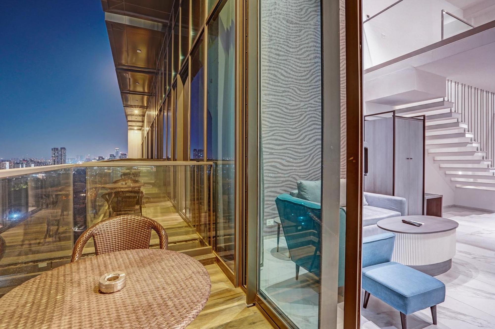 Sunday Hotels And Residences Gurgaon Exterior photo